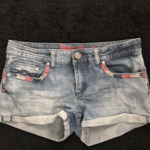 Low rise shorts